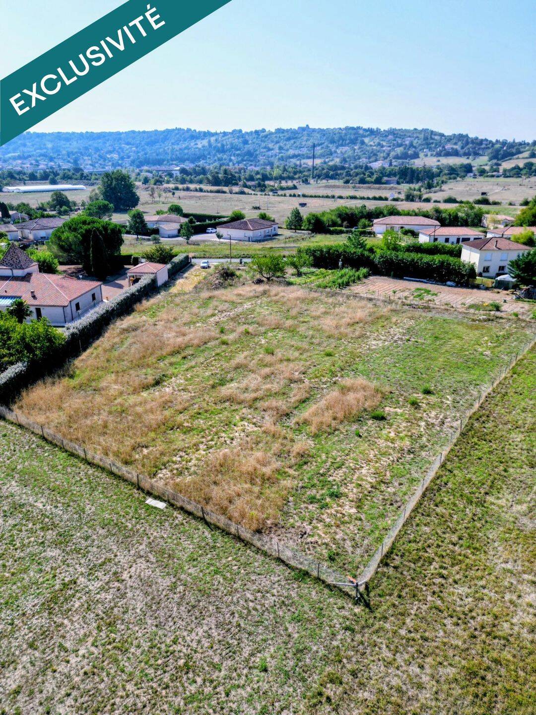 Terrain de 750 m² à Bias - photo 2