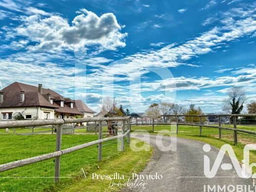 Maison à vendre 679 000 € 9 pièces 7 chambres 279 m² 19 599 m² de terrain Tarbes 65000