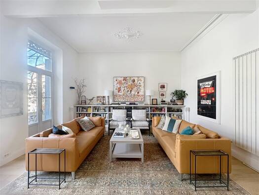 Appartement à vendre 449 000 € 5 pièces 4 chambres 155 m² Étage 1/3 Nîmes 30000