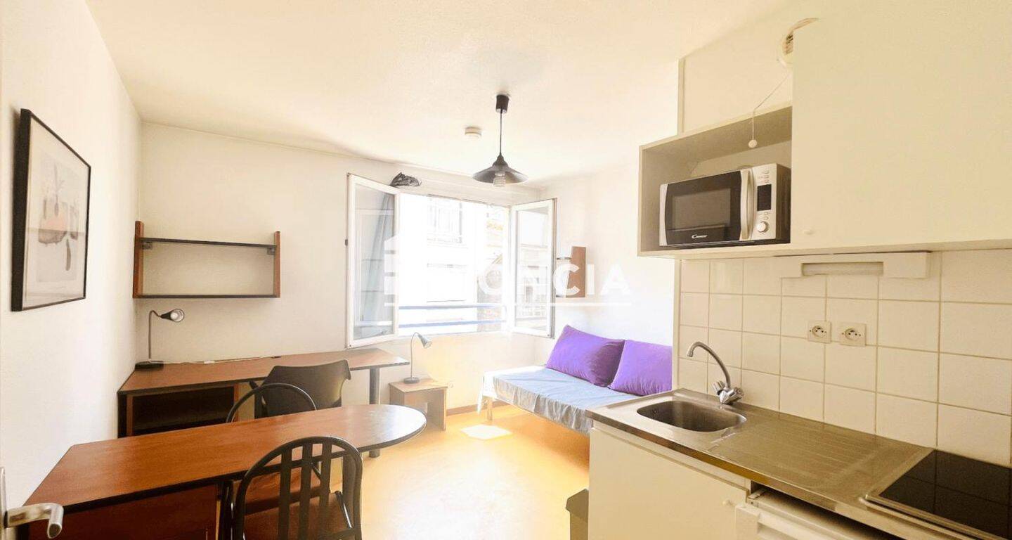 Appartement 1 pièce 19 m² · à Saint-Étienne · 18,6 m² · 283 €