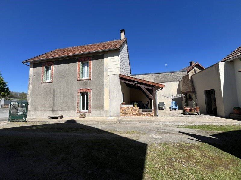 Maison 7 pièces 136 m² · à Azat-Châtenet · 136 m² · 82 950 €