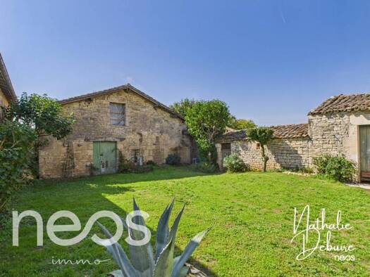 Maison à vendre 143 000 € 5 pièces 3 chambres 138 m² 1 700 m² de terrain Saint-Romans-lès-Melle 79500