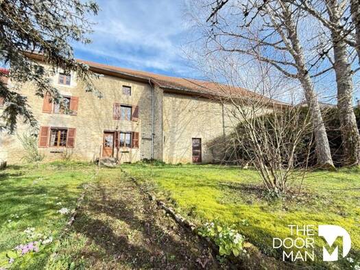 Maison à vendre 159 000 € 8 pièces 7 chambres 436 m² 2 546 m² de terrain Bologne 52310