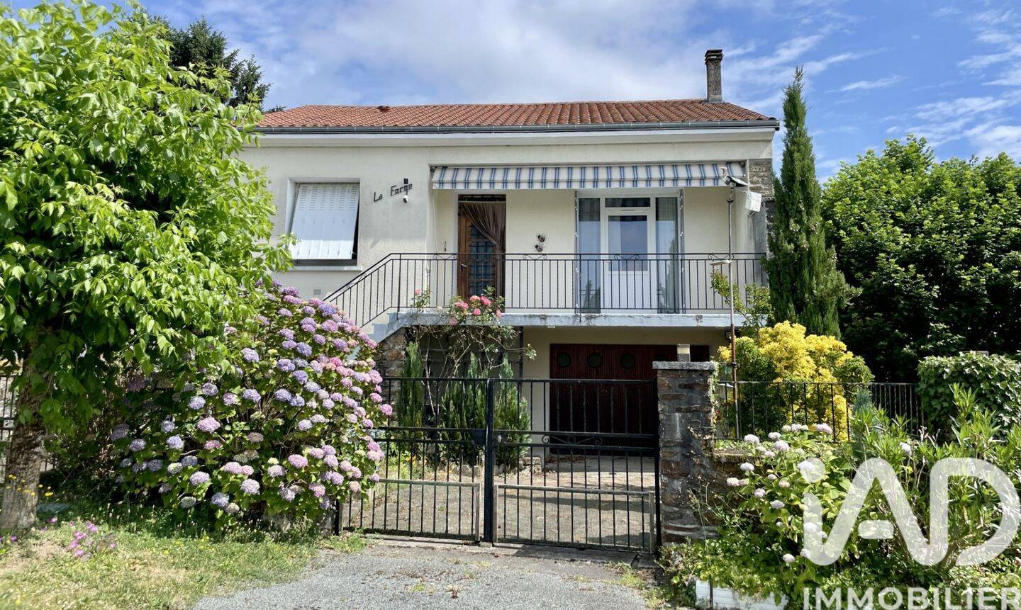 Maison 5 pièces 85 m² · à Mialet · 85 m² · 128 500 €
