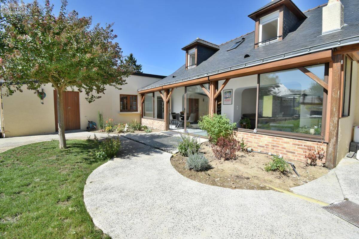Maison 5 pièces 83 m² · à Ingrandes-le-Fresne-sur-Loire · 82,7 m² · 226 800 €