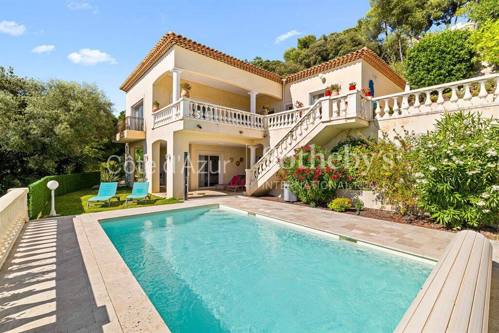 Maison 5 pièces 200 m² · à Cagnes-sur-Mer · 200 m² · 1 190 000 €
