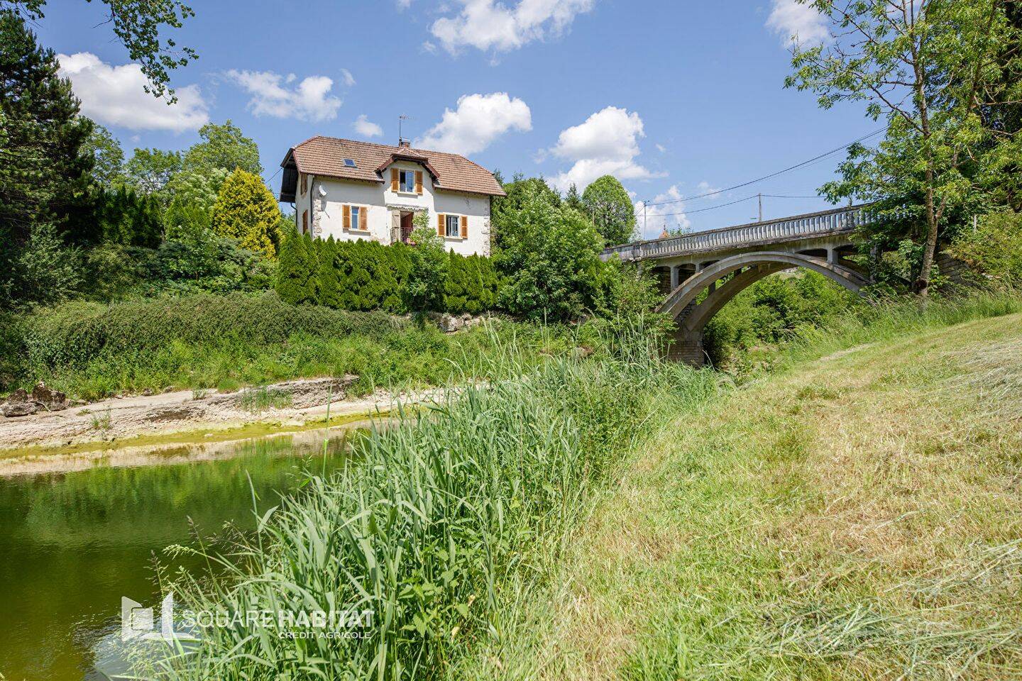 Maison 6 pièces 161 m² · à Les Combes · 161 m² · 269 000 €