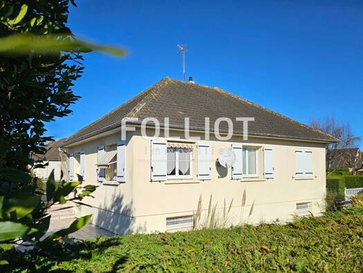 Maison de plain-pied à vendre 235 000 € 4 pièces 3 chambres 84 m² 550 m² de terrain Route de Port Bayeux 14400