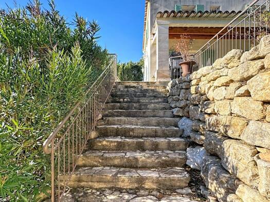 Maison à vendre 550 000 € 5 pièces 4 chambres 105 m² 1 082 m² de terrain Saint-Saturnin-lès-Apt 84490