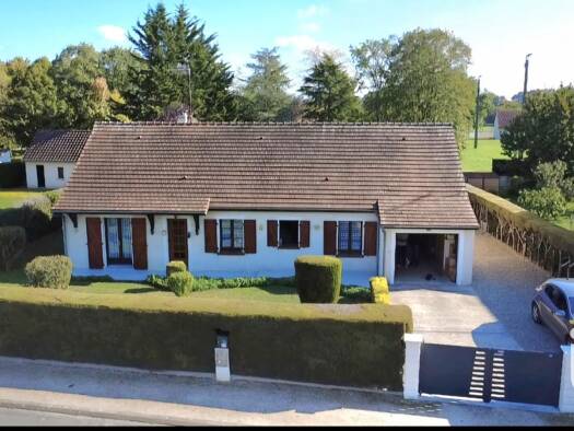 Pavillon à vendre 168 000 € 4 pièces 3 chambres 100 m² 1 001 m² de terrain Colombiers 18200