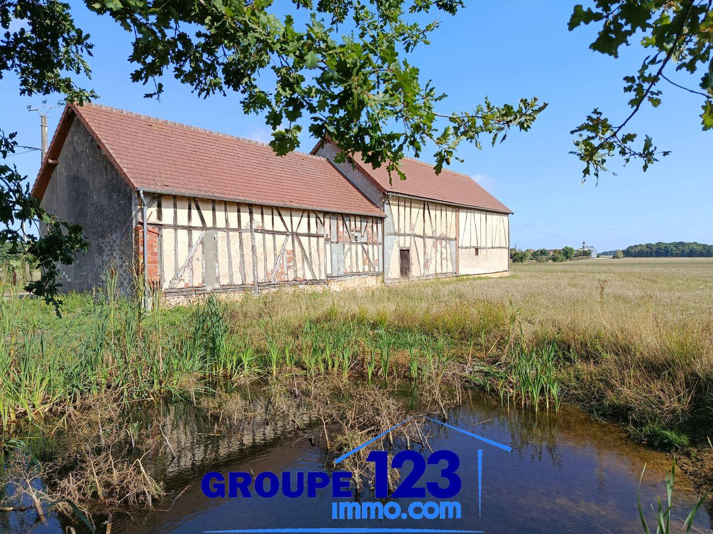 Maison 5 pièces 180 m² · à Champignelles · 180 m² · 71 900 €