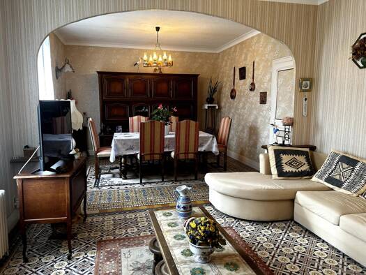 Pavillon à vendre 140 000 € 4 pièces 2 chambres 101 m² 2 856 m² de terrain Romorantin Est Romorantin-Lanthenay 41200