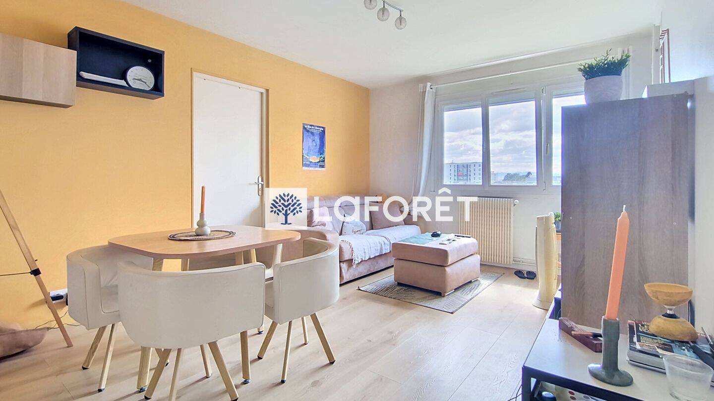 1 pièce 10 m² · à Saint-Priest · 10 m² · 473 €/mois