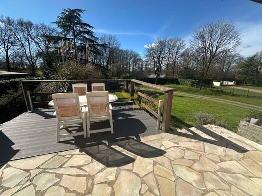 Maison de plain-pied à vendre 162 750 € 6 pièces 5 chambres 127 m² 2 500 m² de terrain Saint Porchaire Bressuire 79300