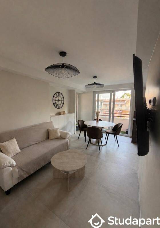 1 pièce 9 m² · à Cannes · 9 m² · 650 €