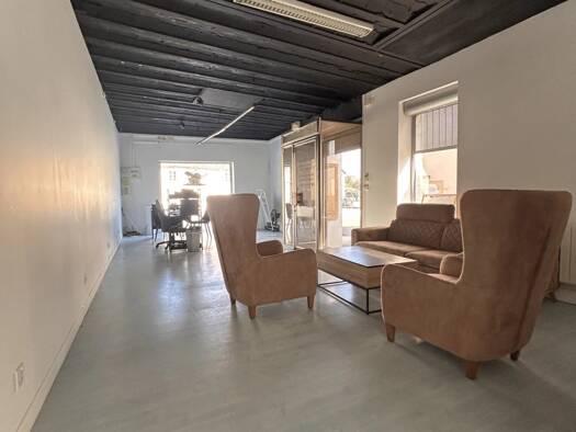 Local commercial à louer 1 080 € 50 m² de surface de vente Centre Ville Beaune 21200