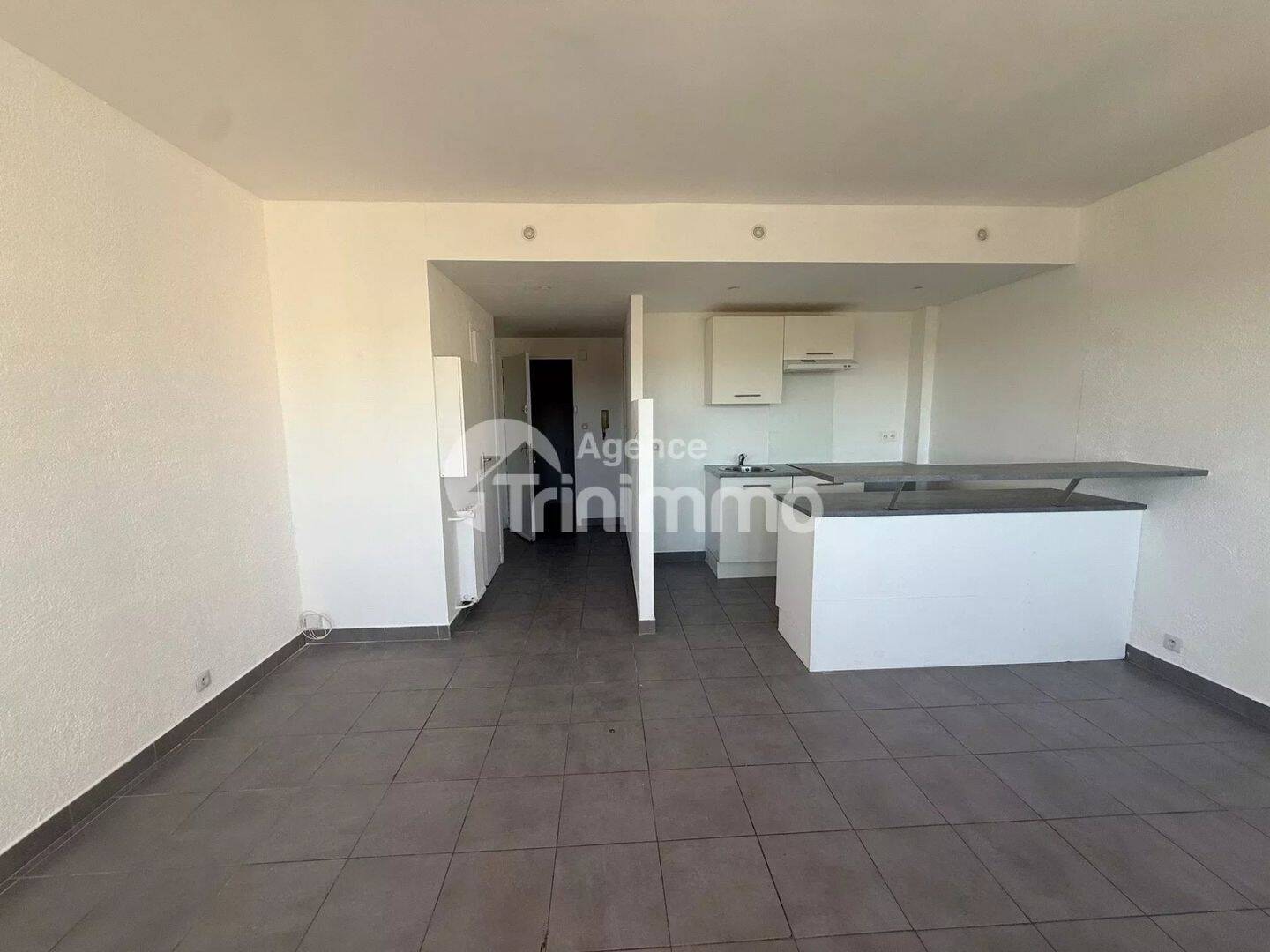 Appartement 1 pièce 34 m² · à Les Angles · 34 m² · 450 €/mois