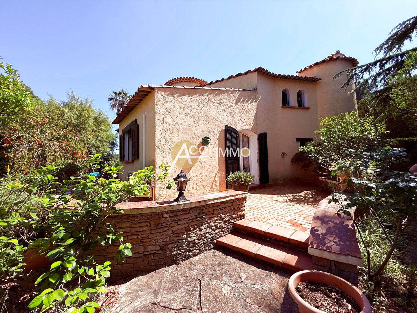 Maison 6 pièces 154 m² · à Sanary-sur-Mer · 154 m² · 884 000 €