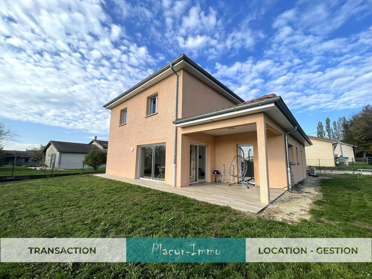 Maison 5 pièces 123 m² · à Replonges · 122,6 m² · 1 380 €