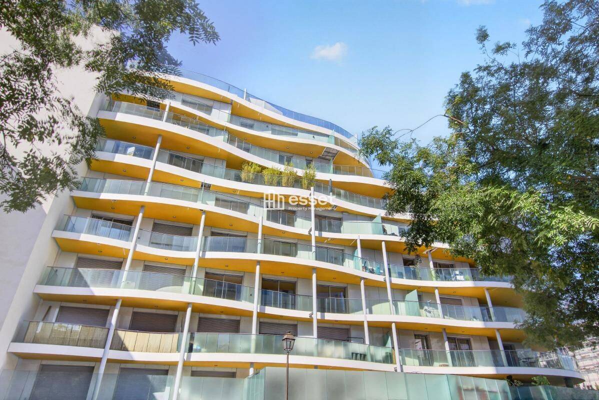 Appartement 4 pièces 86 m² · à Suresnes · 85,6 m² · 2 500 €/mois