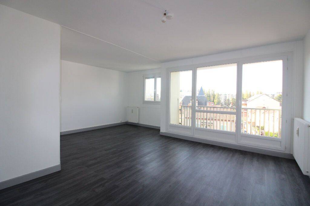 Appartement 4 pièces 83 m² · à Chalon-sur-Saône · 82,5 m² · 747 €