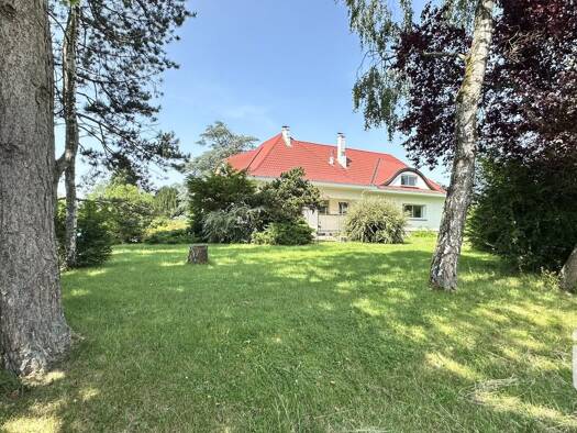 Maison à vendre 365 000 € 8 pièces 6 chambres 275 m² 5 400 m² de terrain Insming 57670