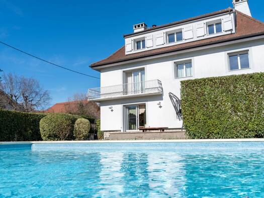 Demeure à vendre 1 300 000 € 8 pièces 5 chambres 272 m² 1 800 m² de terrain Beulet-Ile de France Annemasse 74100