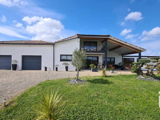 Maison à vendre 449 000 € 4 pièces 3 chambres 200 m² 18 000 m² de terrain Caumont 82210