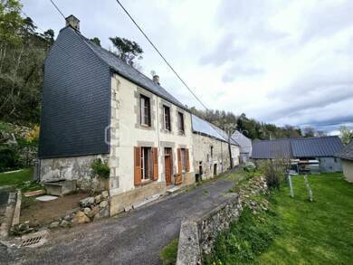Mas à vendre 60 000 € 5 pièces 4 chambres 100 m² Chambon-sur-Lac 63790