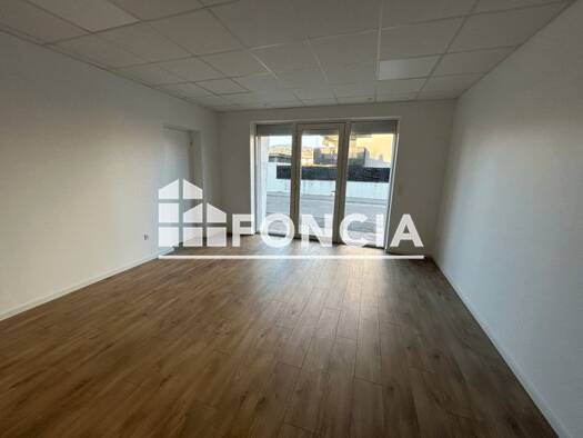 Local commercial à louer 600 € 50 m² de surface de vente Les Roches-de-Condrieu 38370