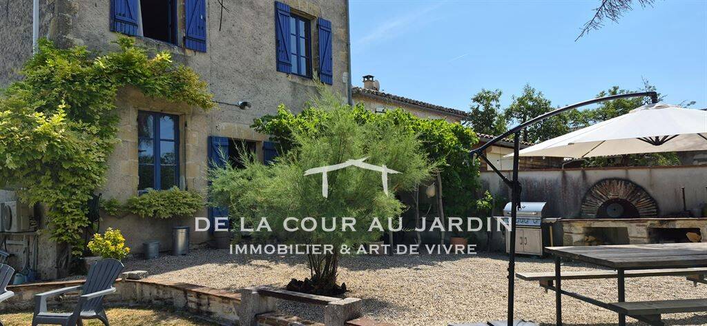 Maison 7 pièces 209 m² · à Beauville · 209 m² · 319 000 €