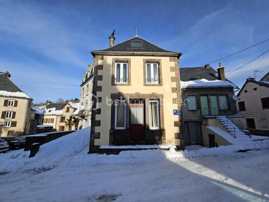 Maison à vendre 157 000 € 4 pièces 3 chambres 55 m² Égliseneuve-d'Entraigues 63850