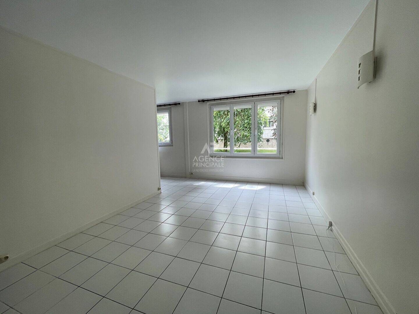 Appartement 4 pièces 59 m² · à Sevres · 59 m² · 1 300 €