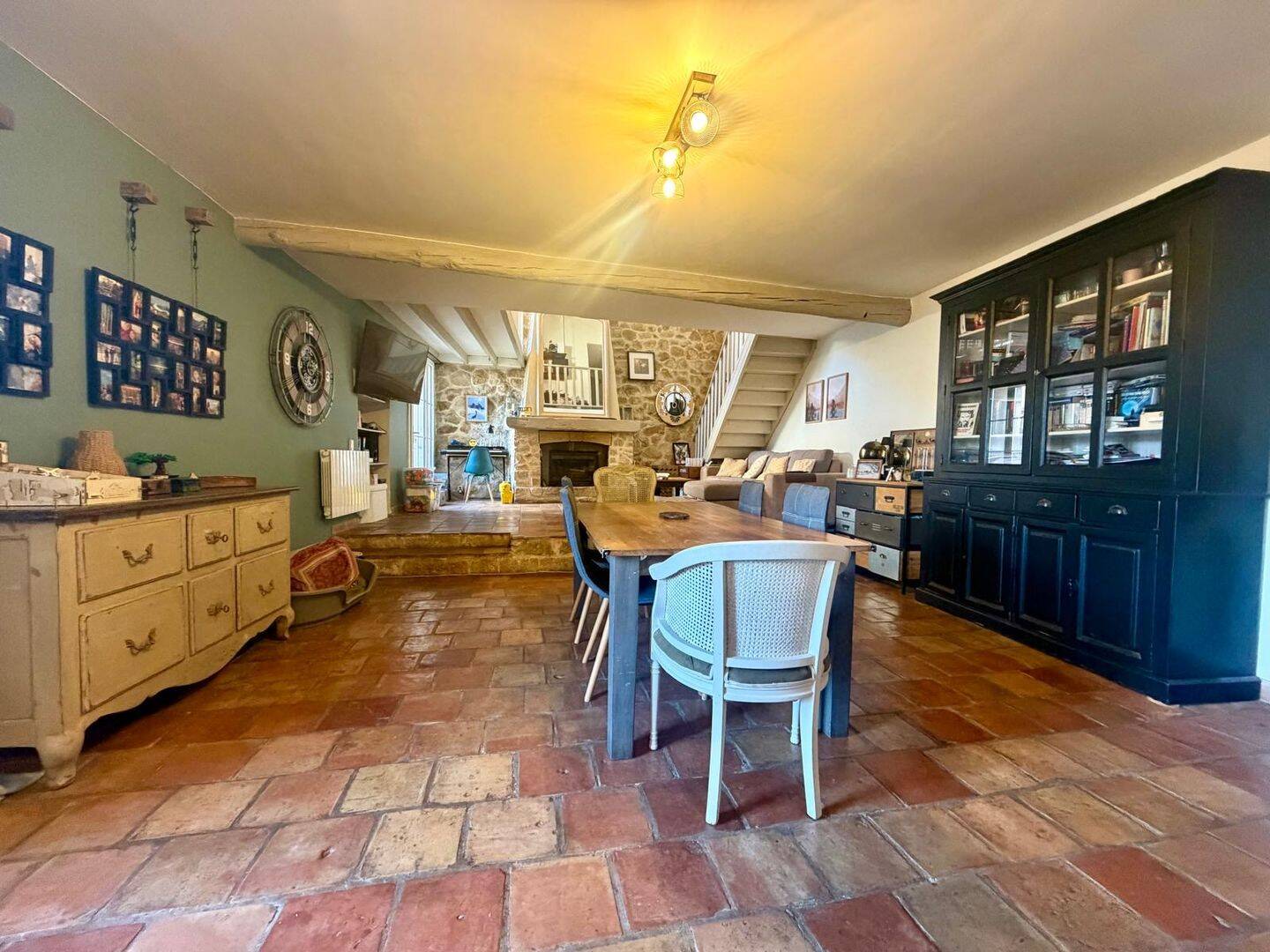 MAISON DE VILLAGE AVEC PISCINE