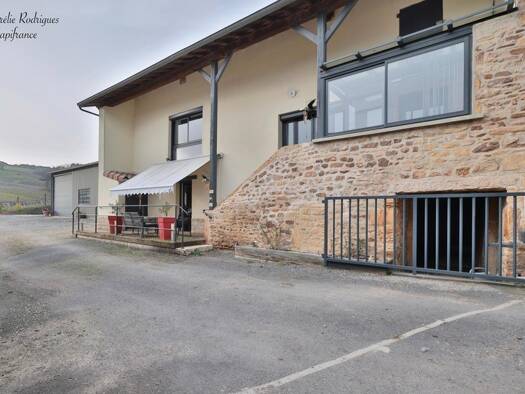 Maison à vendre 349 000 € 5 pièces 4 chambres 136 m² 1 071 m² de terrain Fuissé 71960