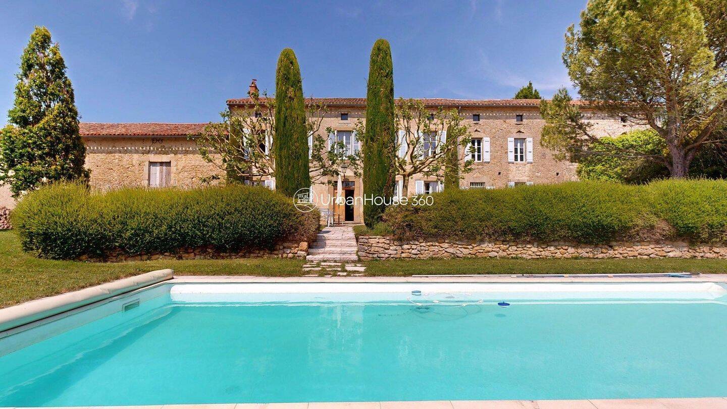 Maison 10 pièces 460 m² · à Villefranche-de-Lauragais · 460 m² · 790 000 €