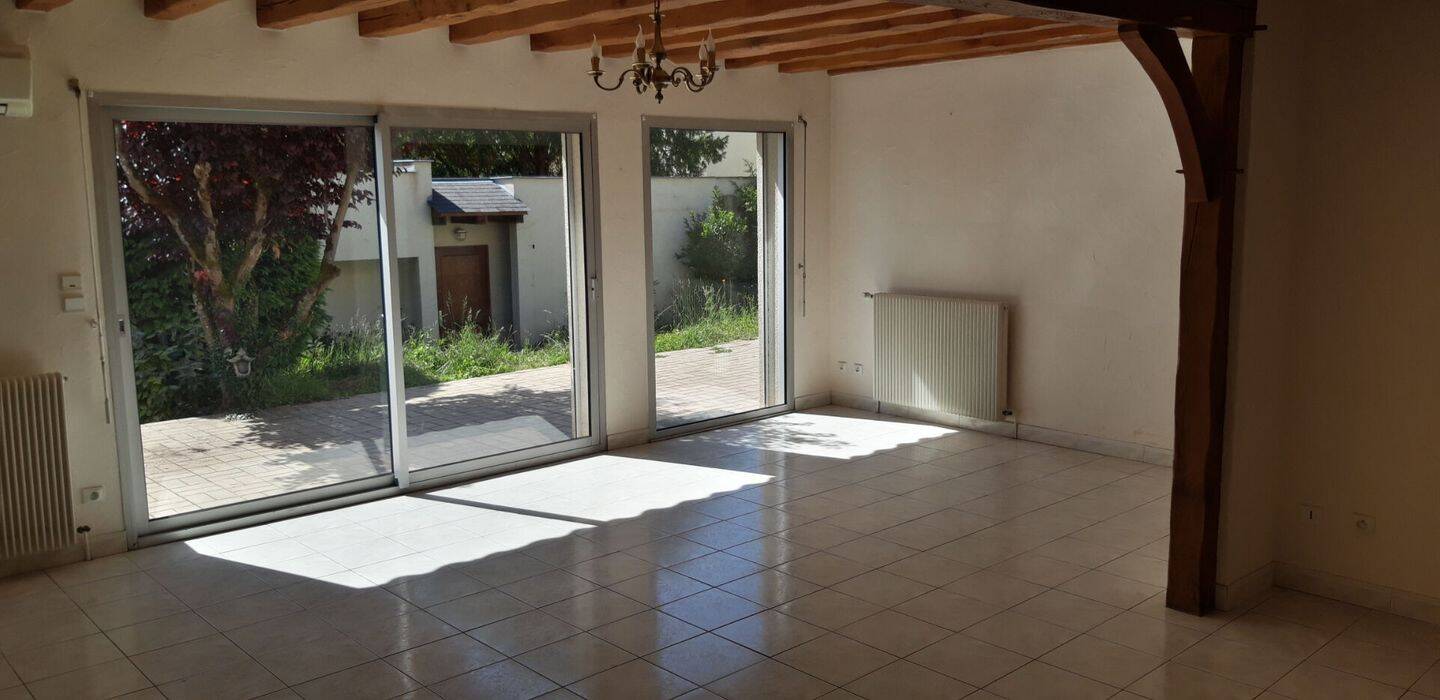 Maison 8 pièces 210 m² · à Bourges · 210 m² · 348 000 €