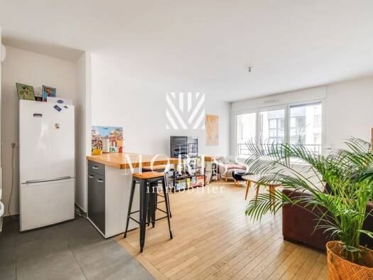 Appartement à vendre 429 000 € 3 pièces 2 chambres 58 m² Étage 1/7 Rosiers-Les Puces Saint-Ouen-sur-Seine 93400