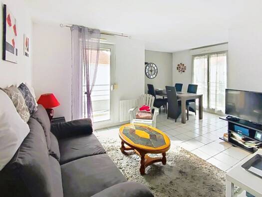 Appartement à vendre 158 000 € 3 pièces 2 chambres 64 m² Étage 2/2 Ouest Margny-lès-Compiègne 60280