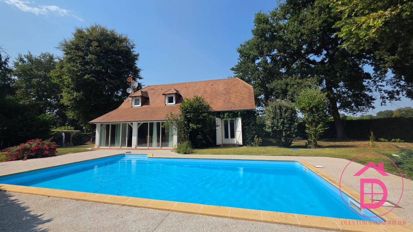 Maison 6 pièces 150 m² · à Lescar · 150 m² · 380 000 €