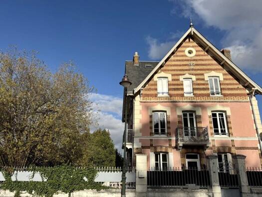 Maison à vendre 550 000 € 8 pièces 5 chambres 300 m² 1 540 m² de terrain Honfleur 14600