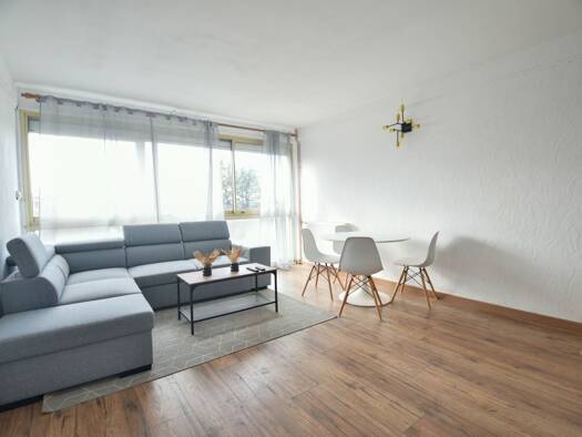 Appartement à louer 340 € 4 pièces 3 chambres 70 m² Étage 2/2 Centre-Marcadieu-Marne Tarbes 65000