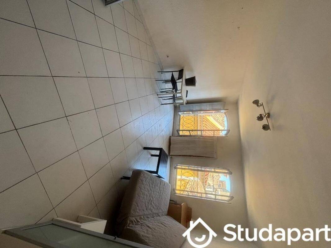 Appartement 1 pièce 32 m² · à Nîmes · 32 m² · 530 €/mois
