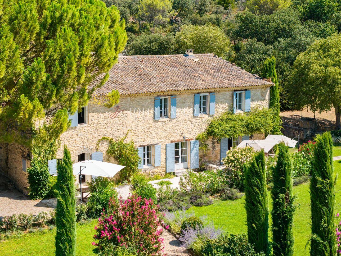 Maison 8 pièces 420 m² · à Ménerbes · 420 m² · 3 400 000 €