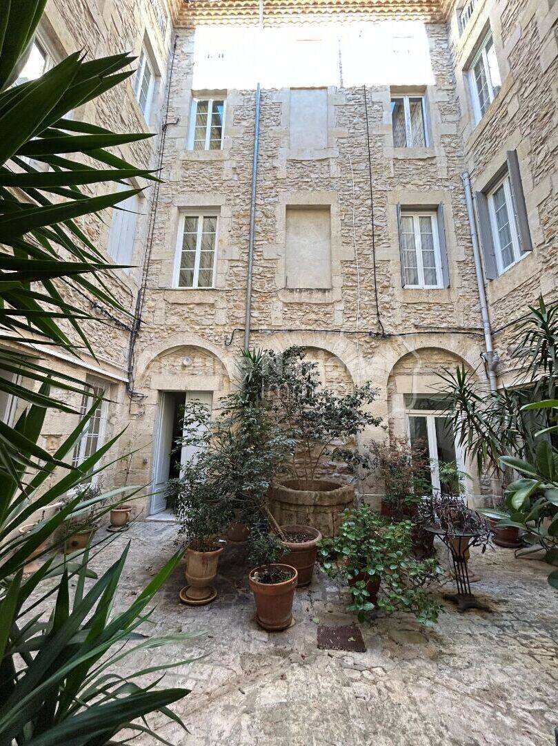 Appartement 7 pièces 195 m² · à Nîmes · 195 m² · 395 000 €