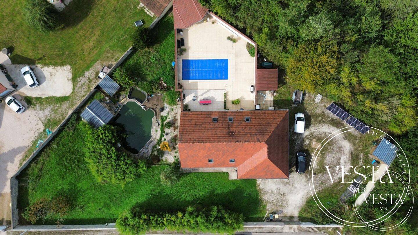 Maison 7 pièces 238 m² · à Mirebeau-sur-Bèze · 238 m² · 475 000 €
