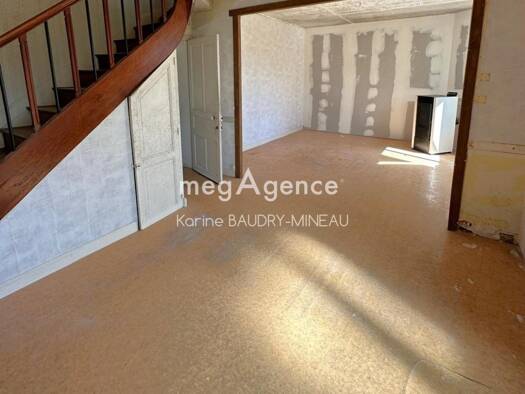 Maison à vendre 136 000 € 3 pièces 2 chambres 65 m² 2 938 m² de terrain Beaumont 86490