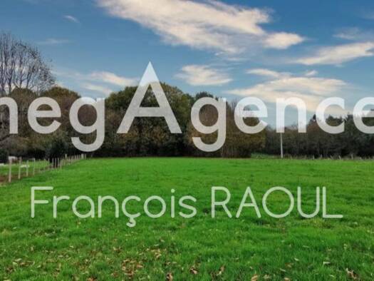 Terrain constructible à vendre 34 000 € 3 832 m² de terrain Le Chastang 19190