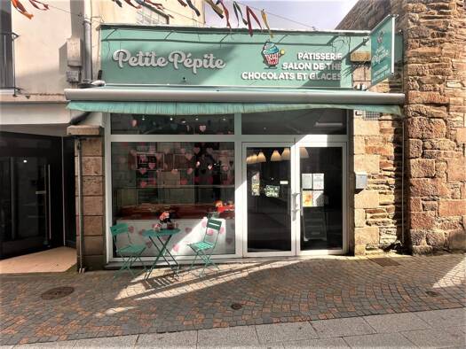 Boutique à vendre Fonds de commerce 172 800 € 11 pièces 240 m² de surface de vente Centre Lannion 22300