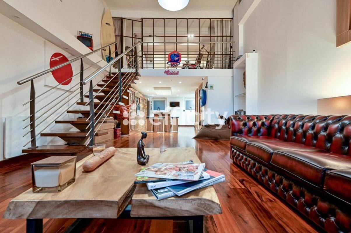Appartement 2 pièces 91 m² · à Marseille 6ème Arrondissement · 91 m² · 380 000 €